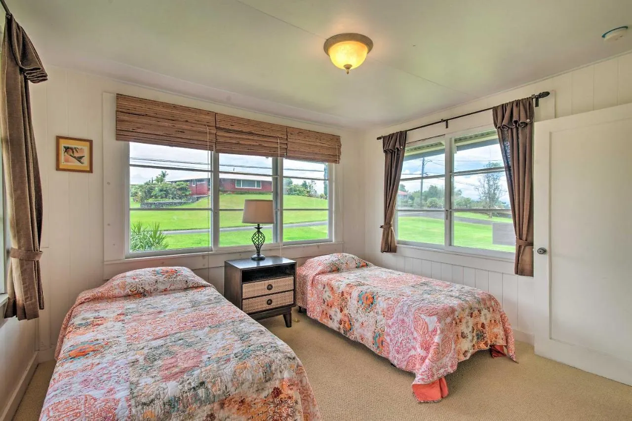 Hilo Home Base - 3 Miles To State Park And Beach! Holiday home