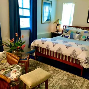  Holiday home Eco-Boutique Guest House At Aloha Boutique Hotel